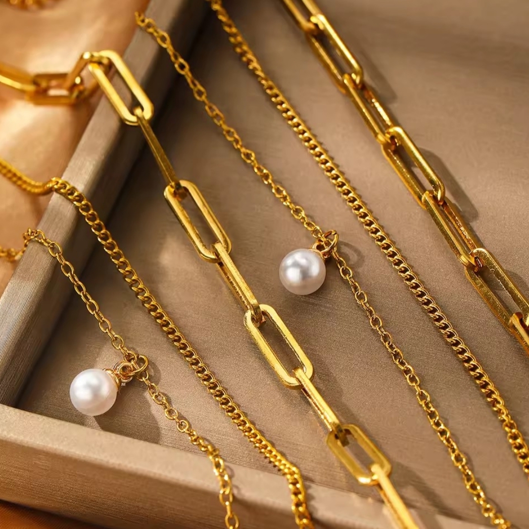 18 Kt Gold Over Titanium Chain With Pearl Set
